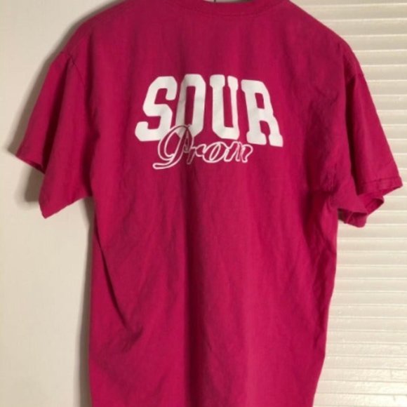 ISO: Olivia Rodrigo Sour Prom event pink t-shirt t-mobile - Picture 2 of 2